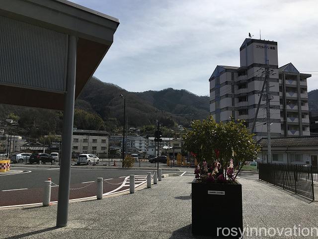 高梁市図書館 (2)駐車場